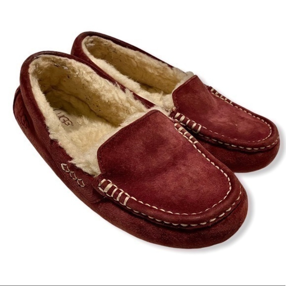UGG slippers wine/burgundy color size 7